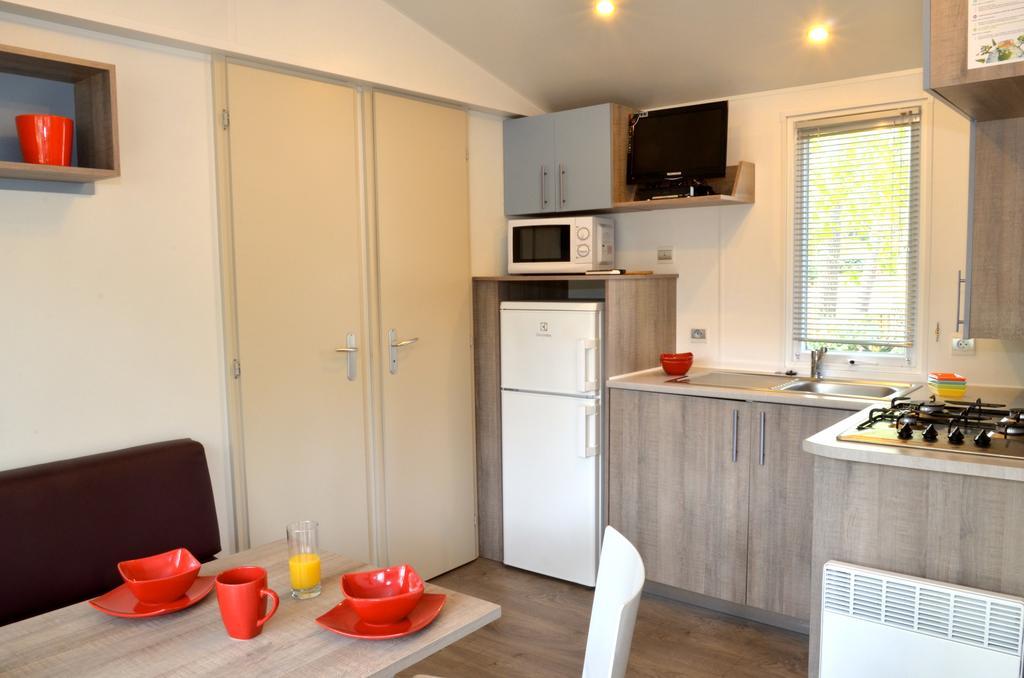 Camping Le Clos Des Pins Longeville-sur-Mer Dış mekan fotoğraf