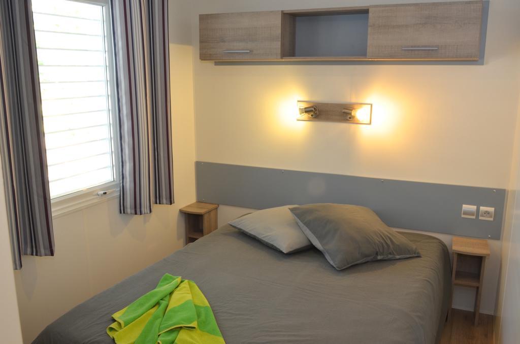 Camping Le Clos Des Pins Longeville-sur-Mer Dış mekan fotoğraf